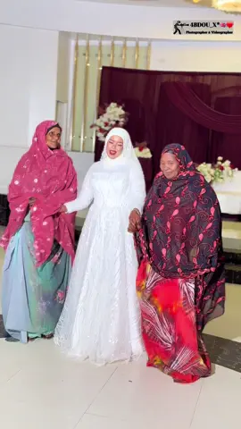Nimco iYo HooYooYinka ❤️ Muqaalka fogeeeya sxbyaal (REPOST) taabta iYo Copy link 🔗 #4bdou_x🇬🇧❤️ #borama #wedding #somalilandtiktok💚🤍❤ #somalitiktok 