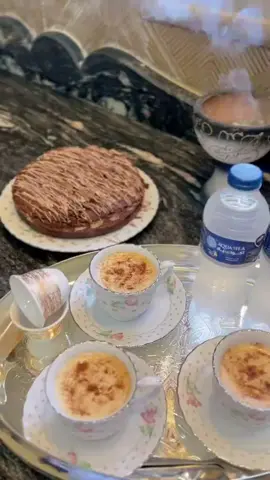 حي ع الكيكه حييييي🤣🤣🤣🤣🤣🤣🤣🎀#اكسبلورر #ليبيا🇱🇾 #مشاهير_تيك_توك #fyp #الشعب_الصيني_ماله_حل😂😂 