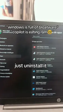 just delete it bro it takes 10 seconds  #winslop #windows #copilot #laptop #linux 