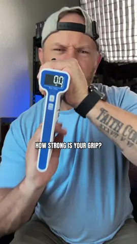 Track your grip strength with actual numbers instead of guessing. Great for strength training, rehabilitation, climbing, or simply measuring your progress over time. #GripStrength #FitnessGear #StrengthTraining #GymTok #WorkoutTools