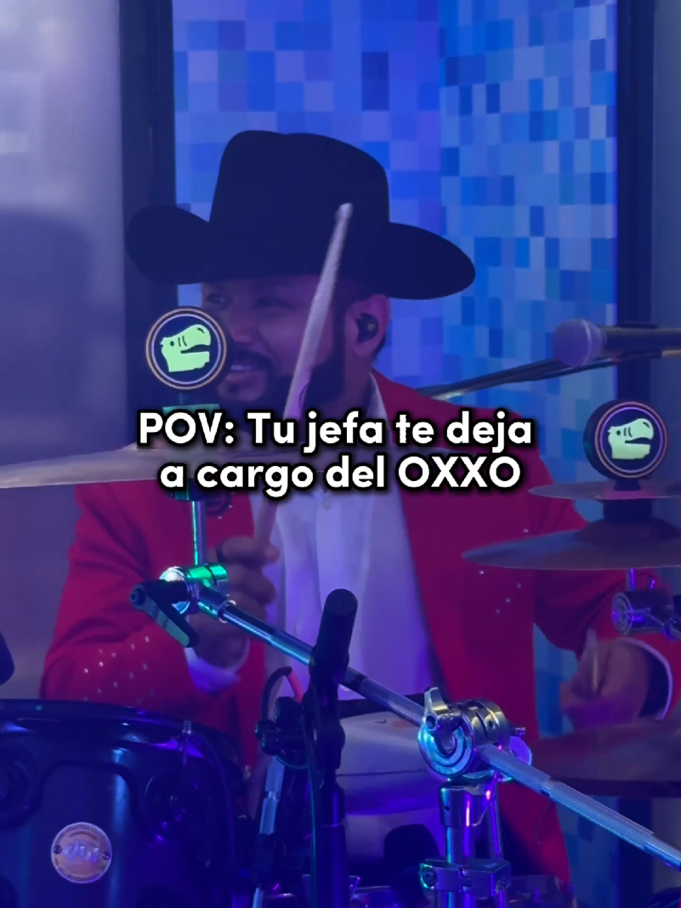Si ves esto jefa, no fuimos nosotros, fueron @LosTucanesDeTijuana  🫣 #OXXOSessions #LosTucanesDeTijuana