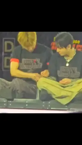 new taekook moments during their last concert in Madrid 🥹🥰😍💜💚 isama kuna dito yung sa soundcheck nila di pa kasi ako maka move on  sa harutan nila 🤭🥰 #taekook #taehyung #jungkook #madridday2 #fyppppp 