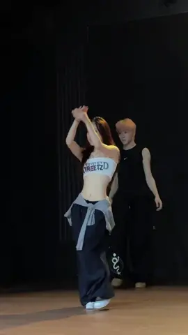 #xuhuong #dancingtimeline #lisablackpink #fypシ 