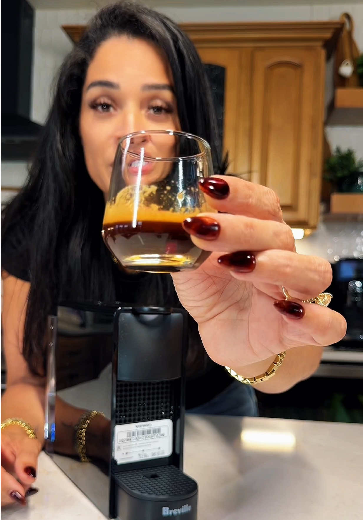 The smallest coffee maker I’ve ever seen.  The Nespresso Essenza Mini by Breville is only 3 inches wide 😳 Perfect as a travel coffee maker or for limited counter space.  I got it at @QVC, Inc #nespresso #breville #nespressocoffee #coffeemaker #tiktokshopcreatorpicks 