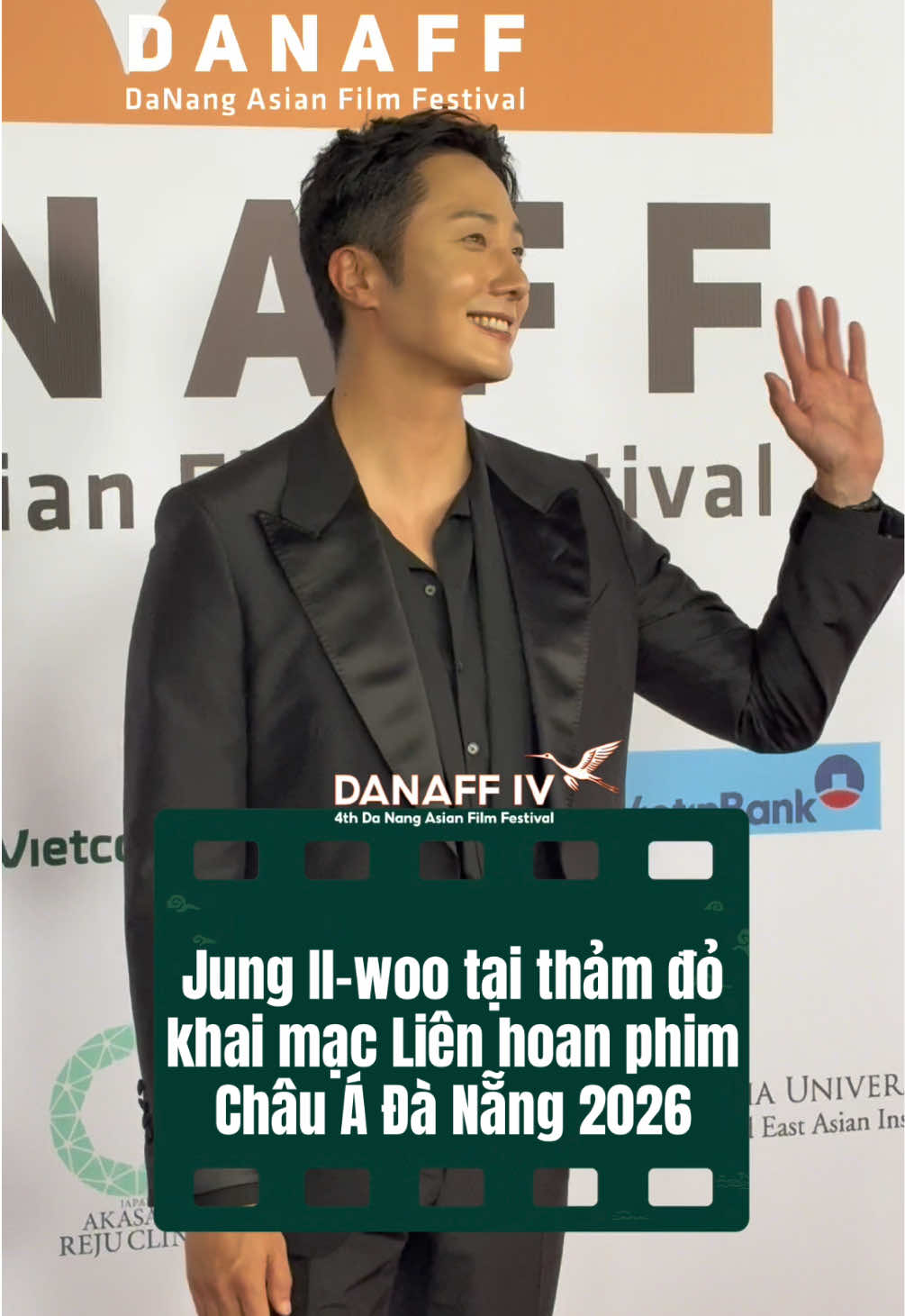 Jung Il-woo tại thảm đỏ khai mạc Liên hoan phim Châu Á Đà Nẵng 2026 #DANAFF #DANAFFIV #DANAFF2026 #JungIlWoo #LienhoanphimChauADaNang 