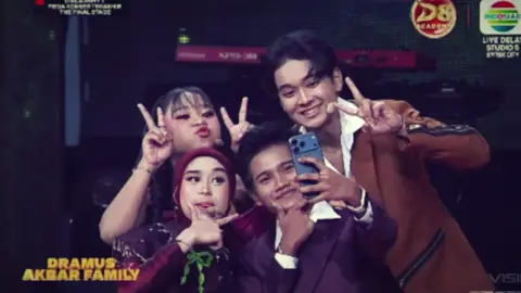 akbar family end🥺💔 sedih bgt lihat perpisahan ini, bakal kgn bgt sama keluarga repot ini 🥺😞 @DA7.Valen @DA7 MILA @𝓓𝓪7_𝓪𝓻𝓫𝓲𝓵²⁴ @DA7_APING  #akbarfamily #milada7 #valenda7 #arbilda7 #aprilda7 