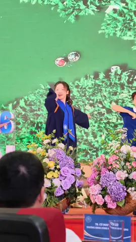 tốt nghiệp vẫn cháy cùng đam mê dc: @B-Wild Official #manhuwu🌷 #graduation #tmu #alittledreamofme 