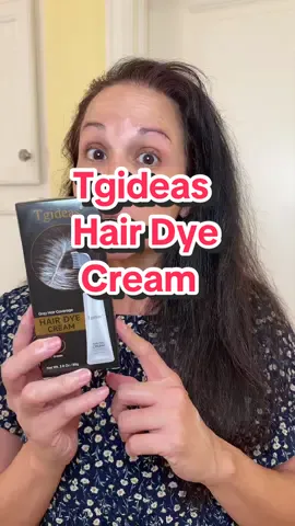 The brush applicator on this Tgideas Hair Dye Cream is what really caught my attention. I like the control I was able to have on my side grays! Over all l, I’m impressed by the easy to apply hair dye cream! #tgideas #tgideashairdye #hairdye #dealsforyoudays 
