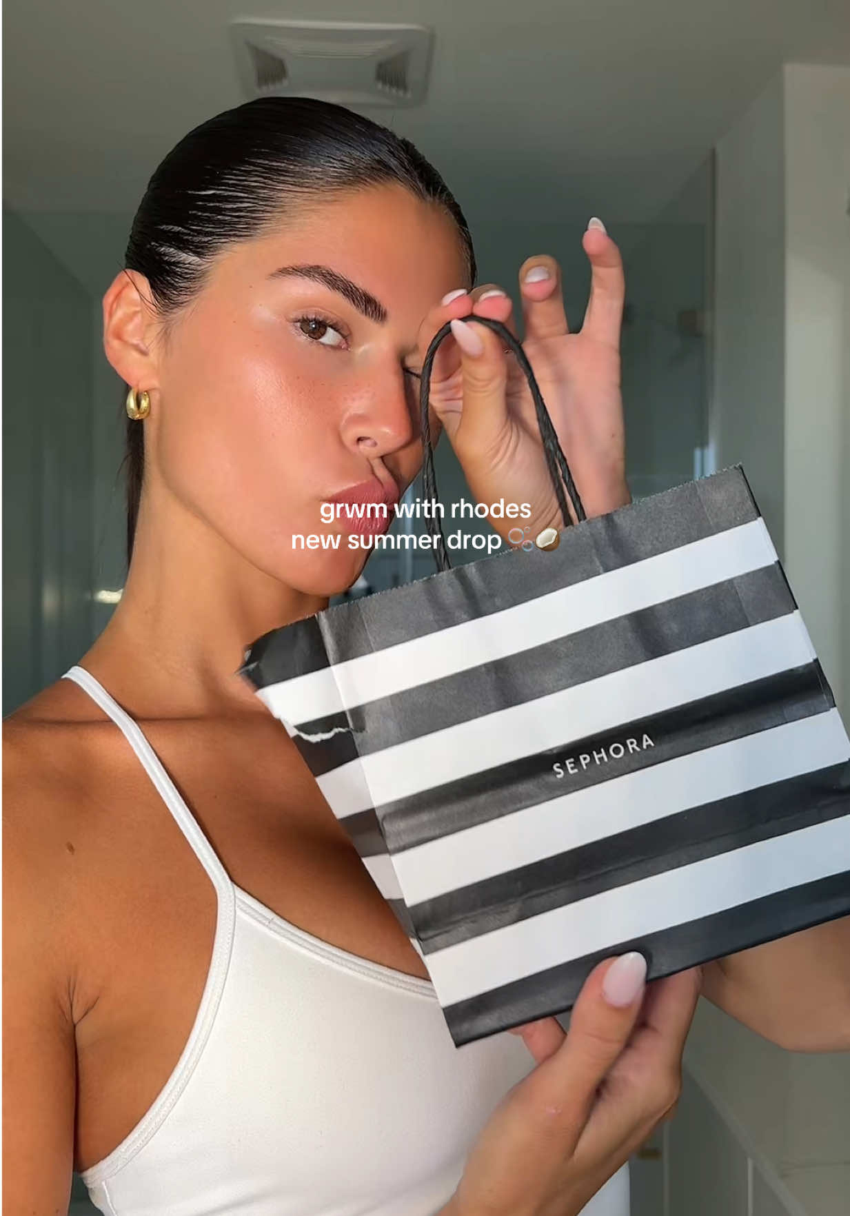 defff giving bronze & glowing @rhode skin 🫧