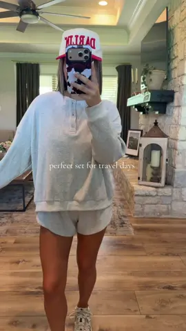 Best set ever #set #comfyset #traveloutfit #womensset 