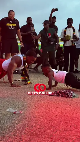 Ashton Small puts his impressive push-up skills on display alongside Ashton Hall as the duo tour Independence Square during Hall’s visit to Ghana as part of his two-week African tour. #gistsonline 