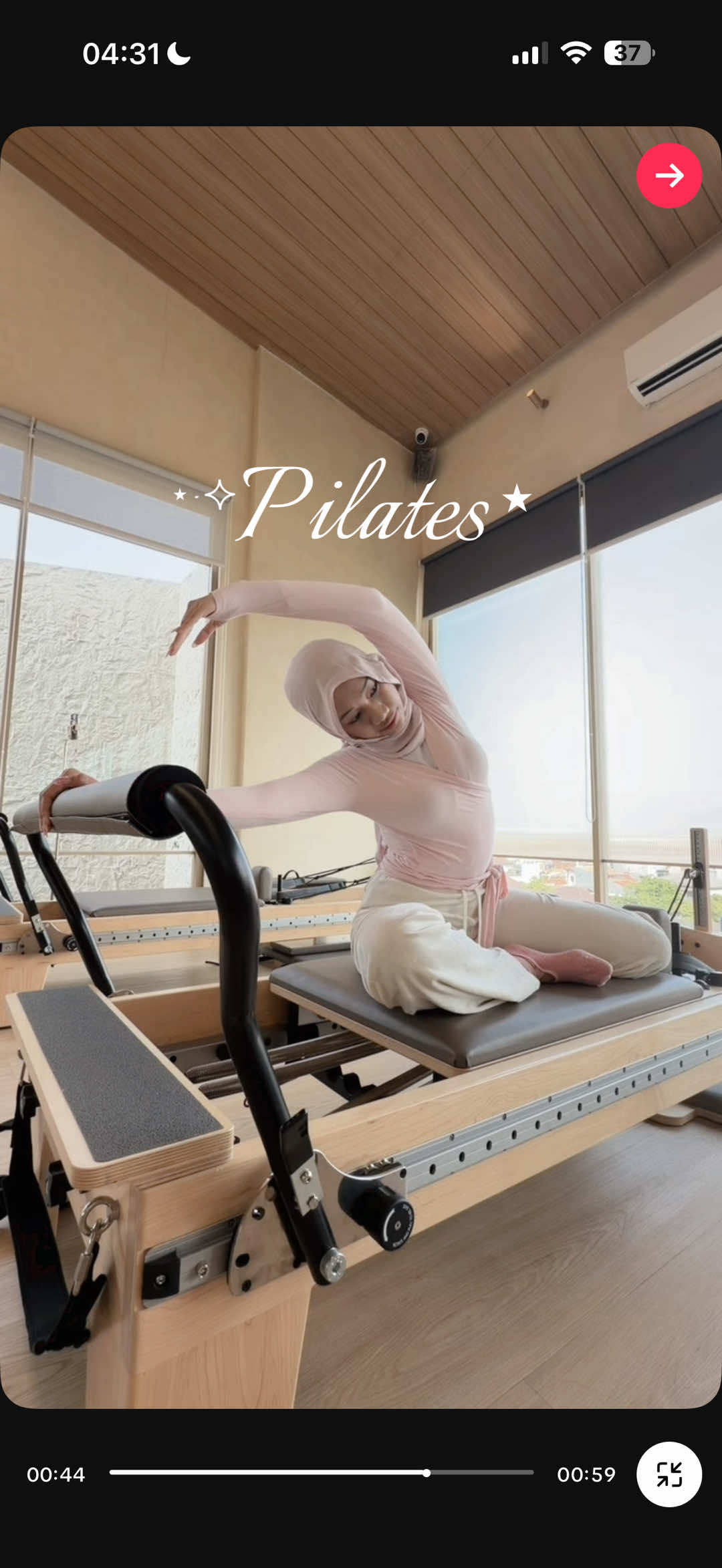 this is your sign to start your pilates journey! 🧘🏻‍♀️💗 its not scary at all 🫶🏻 @Life Pilates Studio tags : #pilates #pilatesreformer #pilatesworkout #pilatesbandung 