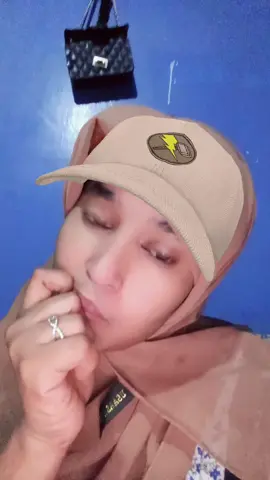 🤮🖐️
