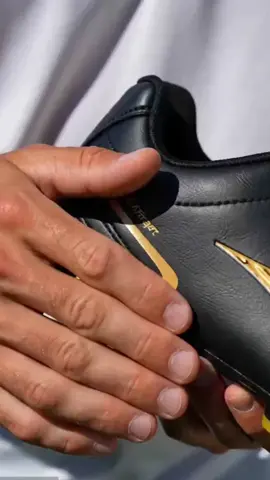 👥 Golfers are switching to these – and they're not going back#comfyshoes #mensstyle #golfers #golflife #golf 
