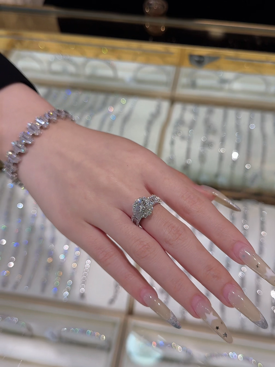 Sang nữa mí bà🥰 #viral #thuylieu #chamjewelry 