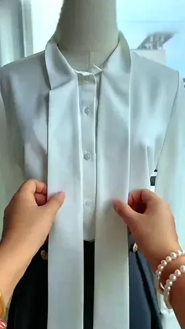 [Beli 1 Gratis 3] [Jepit Jilbab Muslim] Pengait Syal Premium Multifungsi – Ringan, Cantik, dan Membuat Outfit Terlihat Lebih Mahal