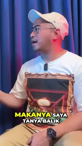 Eee ngomong apa pulak kau tu? bikin pusing kepalaku kau... tinggal ngomong iya atau tidak! susah kali bah ngomong begitu... #fyp #udafery #podcast #politik #prabowo #pidatoprabowo #viral