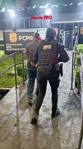 30/06/2026 - Uma operação da Polícia Civil em conjunto com a URBS prendeu 13 indivíduos envolvidos em crimes no transporte coletivo principalmente em estações tubo em Curitiba. #noticias #Curitiba #crime 
