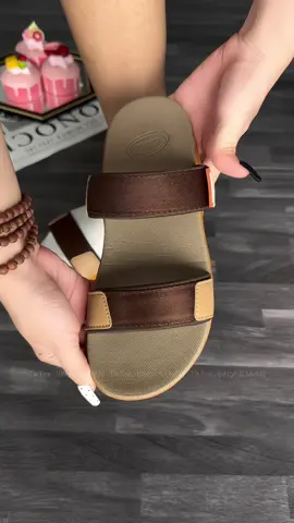 Lưu ý: Sản phẩm thực tế KHÔNG bao gồm charm/phụ kiện. Shop chỉ bán dép/giày/sandal – xem đúng phân loại trước khi đặt. không bao gồm Phụ kiện: miếng lót chân, vớ,... các chi tiết khác đi kèm tùy phiên bản có thể do shop tặng ngẫu nhiên hoặc do nhà sáng tạo nội dung phối thêm để minh hoạ , không bao gồm toàn bộ chi tiết trong video . Xem chi tiết tại shop phân loại.