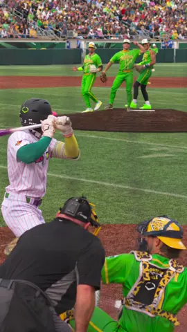 Somehow the dance seems more fun in the green uniforms 🤷‍♂️ @Austin Drury @TheGloveMagician @Kyle “KJ” Jackson @DR Meadows #savannahbananas #bananaball #dance #oregonducks #tiktoktrend 