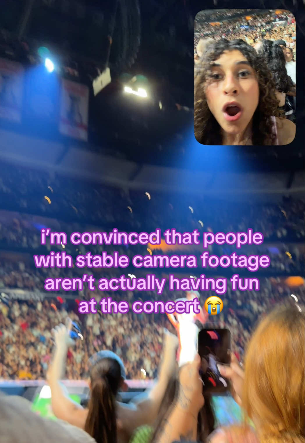 why is my footage so shaky 🤣 #arianagrande #eternalsunshine @arianagrande 