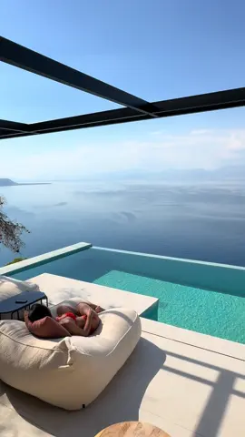 #barefootluxury #summervibes #hotellife #greece #infinitypool 