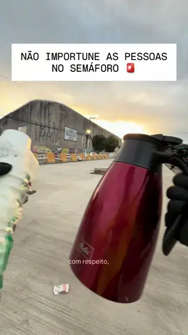 Não importune as pessoas no semáforo 🧠
