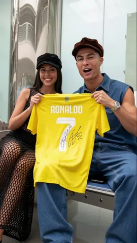 Ronaldo’s Special Giveaway 👕🔥 #tiktokgrowthchallenge #CR7 #Ronaldo #CristianoRonaldo #giveaway 
