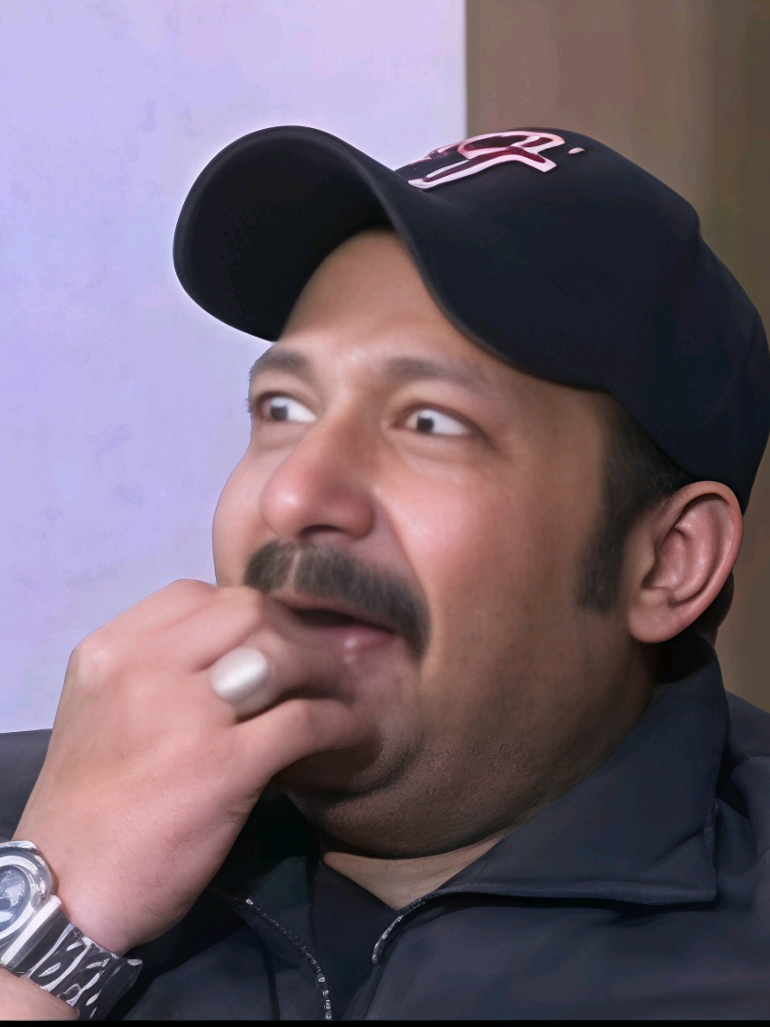 ايه الناس دى 😂😂 #LIVEIncentiveProgram #funny #اكسبلور #tiktoklive #creatorsearchinsights 