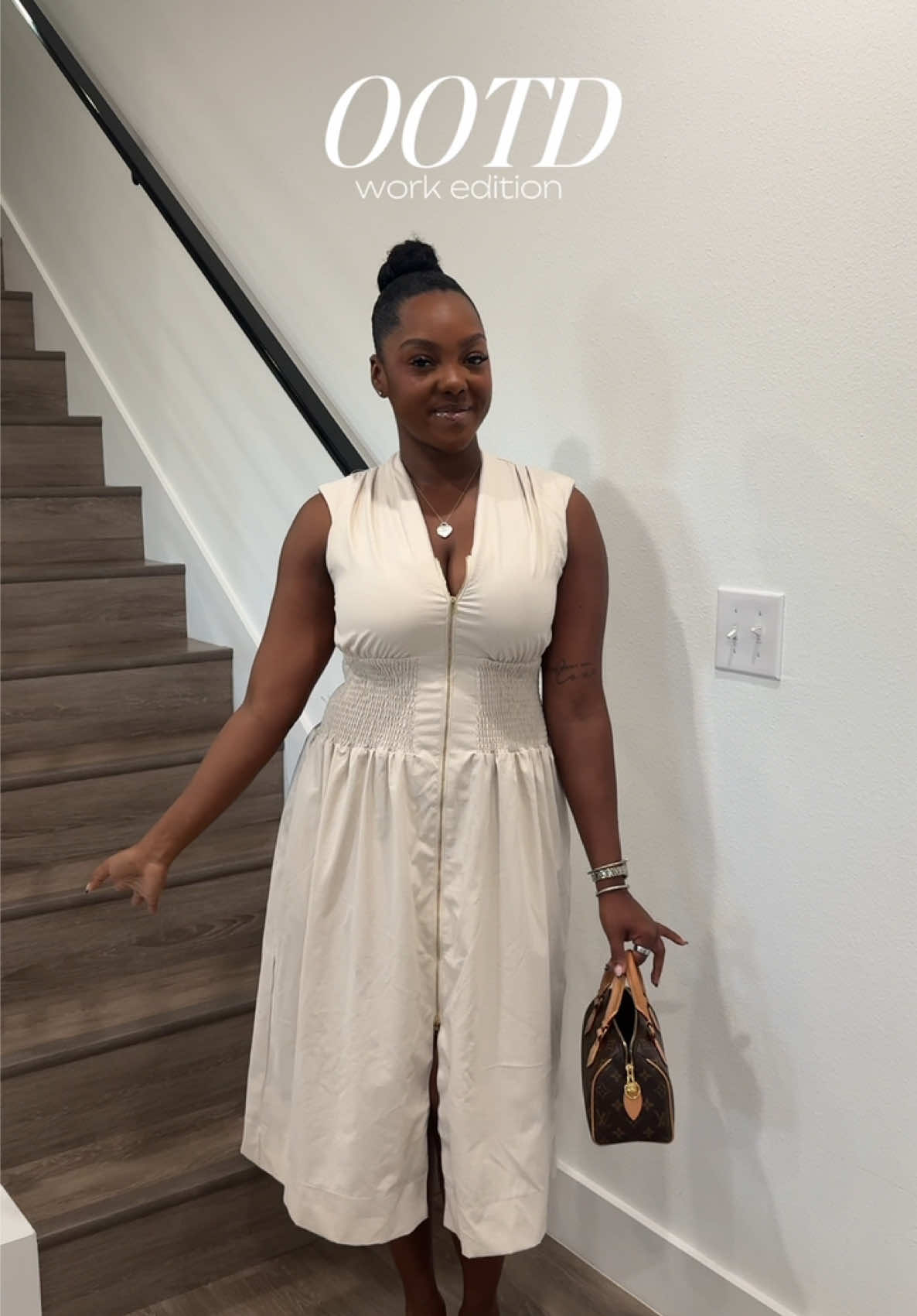 OOTD for work and a happy hour today ✨ I love an outfit that’s versatile for different places! #OOTD #workootd #outfitinspo #outfitoftheday #workoutfits 