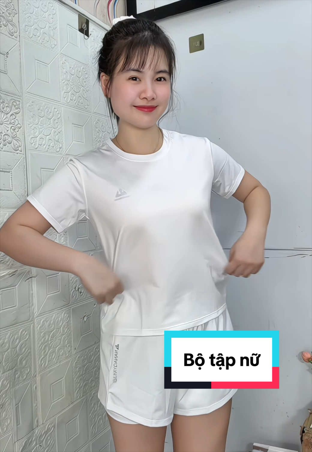 Bộ tập đẹp, tôn dáng, mà vẫn thoải mái cho chị em tập luyện #botapnu #botapthethaonu #xuhuongtiktok #taphoanhabi 