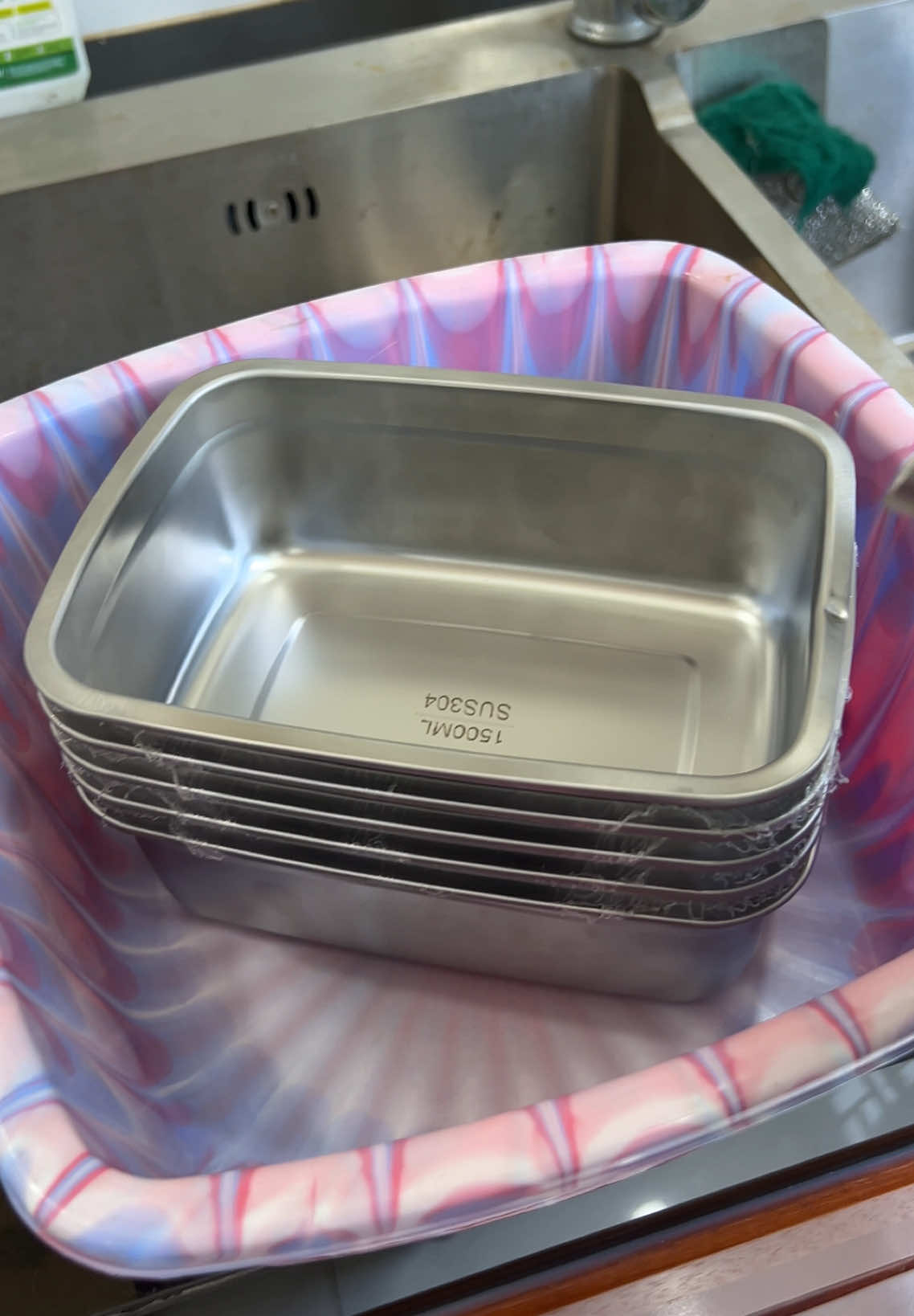 Cách tách bộ hộp inox bị hít hoặc dính chặt vào nhau #mẹovặt  #mẹohaychocuộcsống #hộpinox 