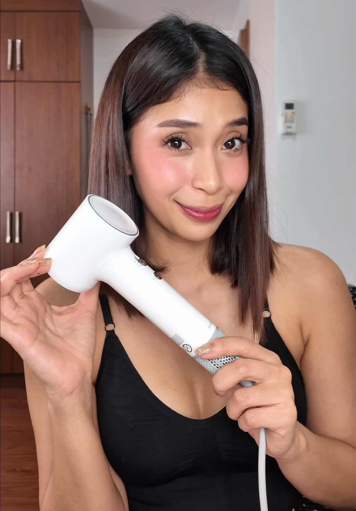 lightweight and travel friendly sya marsie #blower #blowdryer #hairtool 