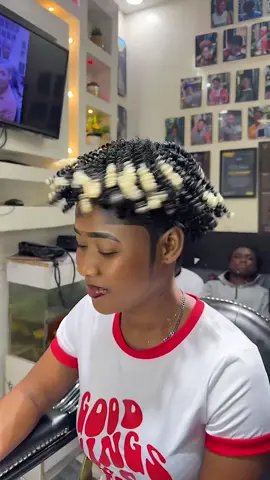 #kumasibestbarber #fingerstyle #trendingvideo #layershaircut #pixiehaircut 