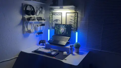 long time no post #laptopsetup #techtok #GamingSetup #gaminglaptop #acernitro 