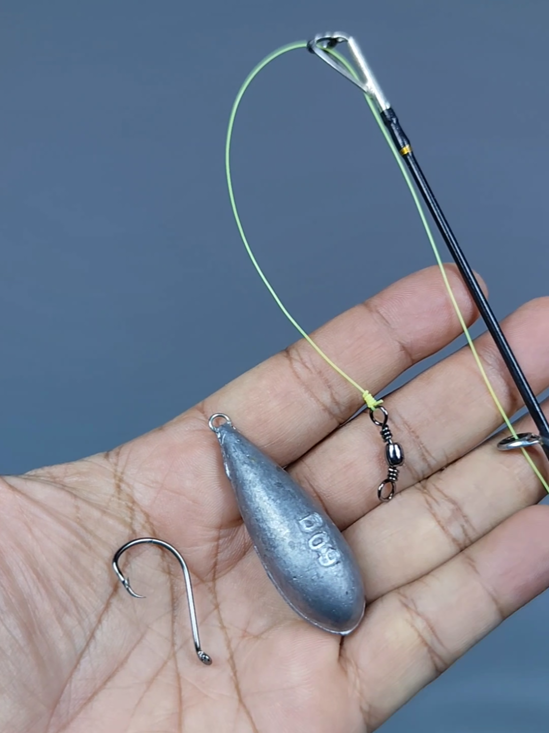 I wish someone showed me this bottom fishing trick years ago. Makes your bait look way more natural on the bottom. Fish can’t resist.