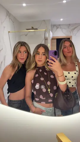 👯🏼‍♀️