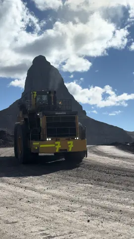 Komatsu Wa1200 ⚡️🌀⛰️ #komatsu #cargadorfrontal #fyp #mineriaperu #caterpillar 