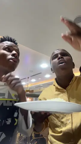 Hoooy🤣🤣🤣🤣#somalitiktok #foryoupage #foryou #viralvideo @Aarka bari🇧🇷● 
