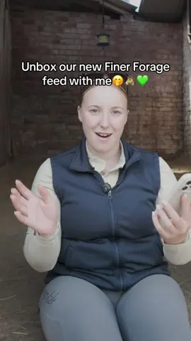 First thoughts & unboxing our new feed for Bugsy, @Finer Forage 🤭 The new natural way we are keeping Bugsy happy and healthy.  Use code BUGS15 will get you 15% off Finer Forage products | AD  #finerforage #equestrian #unboxing #asmr #equestrianpov 