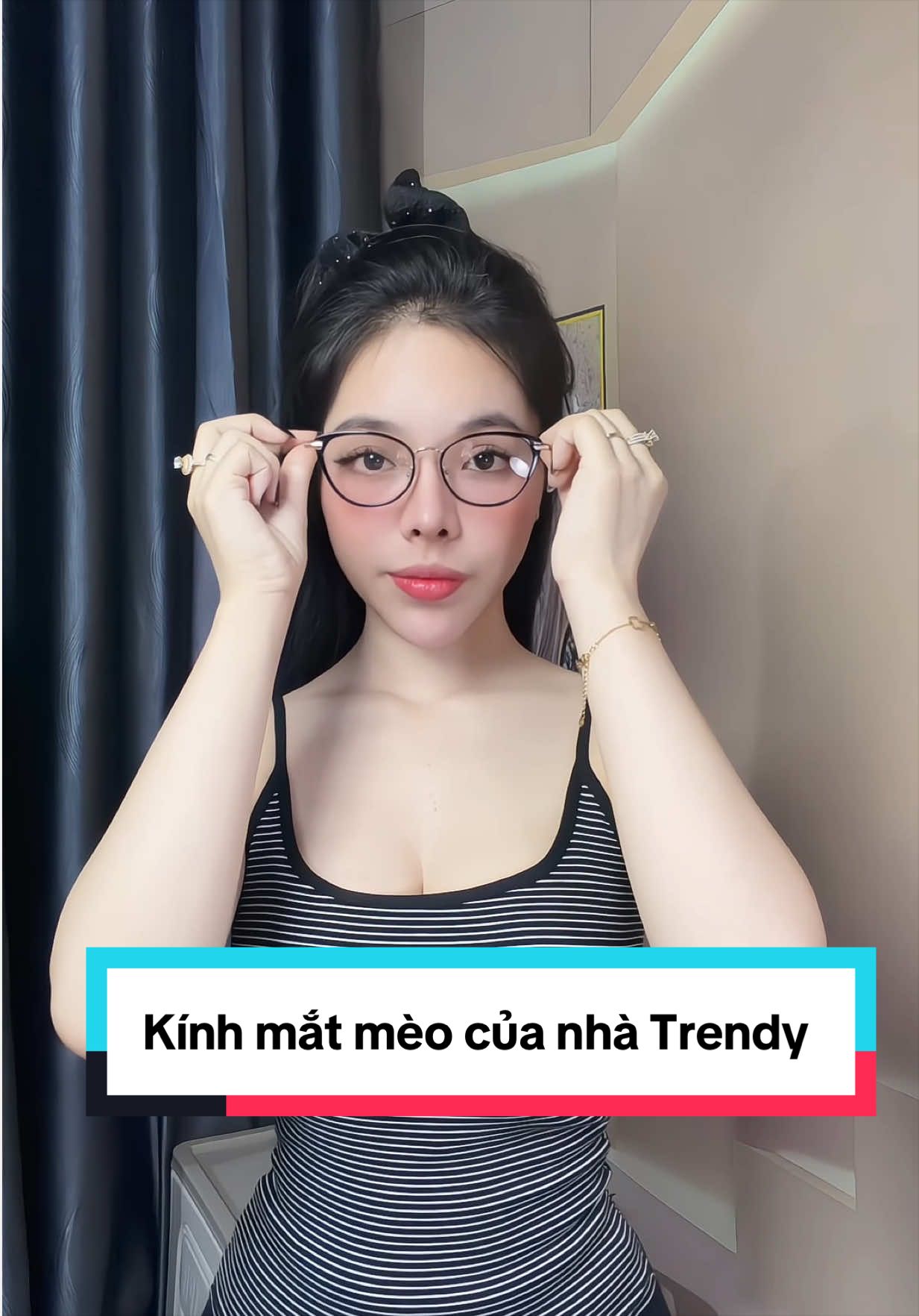 Kính mắt mèo của nhà Trendy #miariviu #kính #kinhmat #kinhmatthoitrang #trendy 