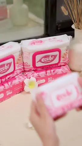 Túi 10 gói khăn ướt cao cấp Ecobi gói 20 tờ hương dịu nhẹ