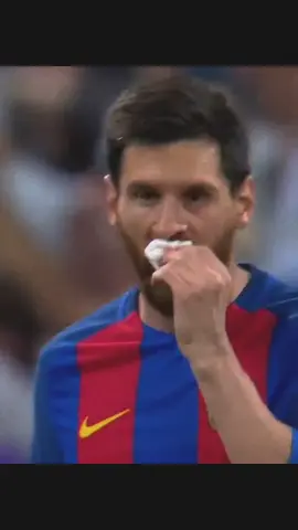 Never disrespect Messi ❤️⚽ #Messi  #LeoMessi  #GOAT  #Football  #respect 