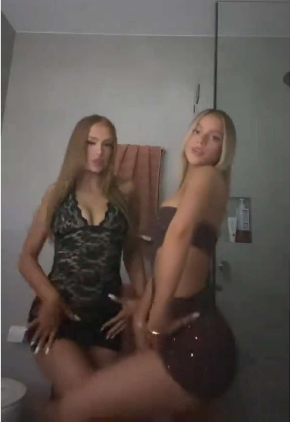 #timetoparty 