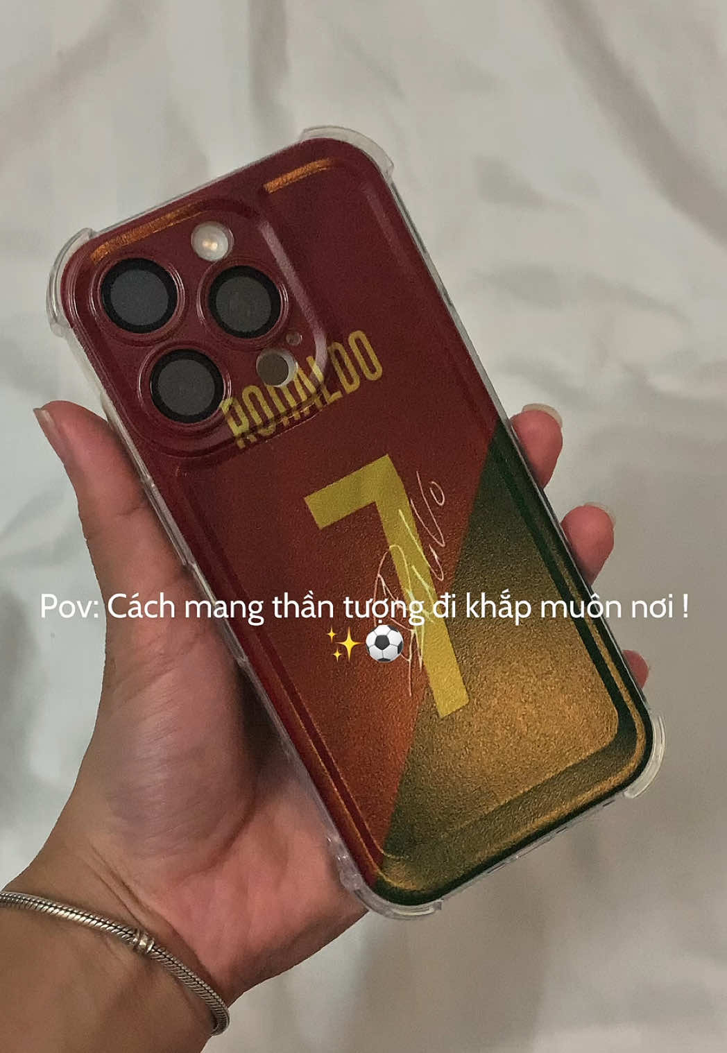 Bạn là team Ronaldo hay team Messi ??!?  Chiếc ốp lưng có cầu thủ bạn iu thích ⚽️💫🫶 #fyppppppppppppppppppppppp #opdienthoai #ronaldo #messi #worldcup 