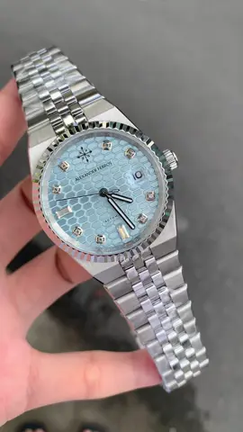 ⌚️Alexander Ferros 8272S Ice Blue  💦 Tiểu Land - Dweller sang trọng, đẳng cấp, trẻ trung 💯 - Size 38mm - Kính saphire chống trầy - Máy Automatic Nhật chính xác, bền bỉ - Chống nước 50m 📍New full box - bảo hành chính hãng 5 năm ❗️Hàng sẵn shop SG - Alo là shipp #ltustore #fyppppppppppppppppppppppp #donghonam  #AlexanderFerros #8272S