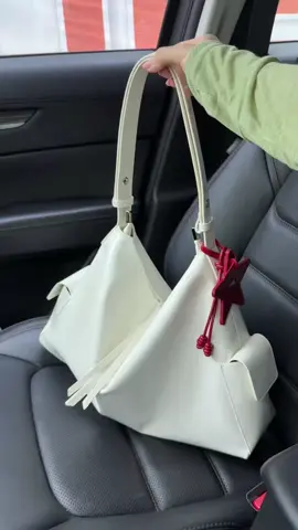 Nào mới hết cảnh này đây các vợ 🙂‍↔️ #totebag #backtoschool #matemade 