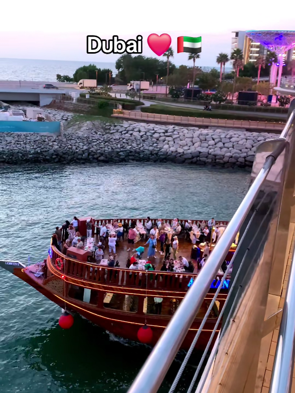 #tiktoklong عشقي للبحر وصوت العصافر#صباحاتي_الجميله #الامارات_العربية_المتحده🇦🇪 #تصويري_احترافي #مجرد________ذووووووق🎶🎵💞، 