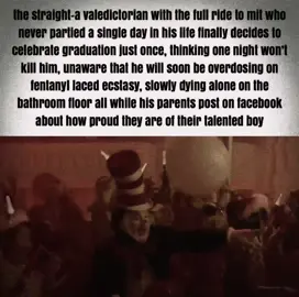 but hey, he didn’t get fomo this time #fyp #catinthehat #viral #real #unsettlingcore 