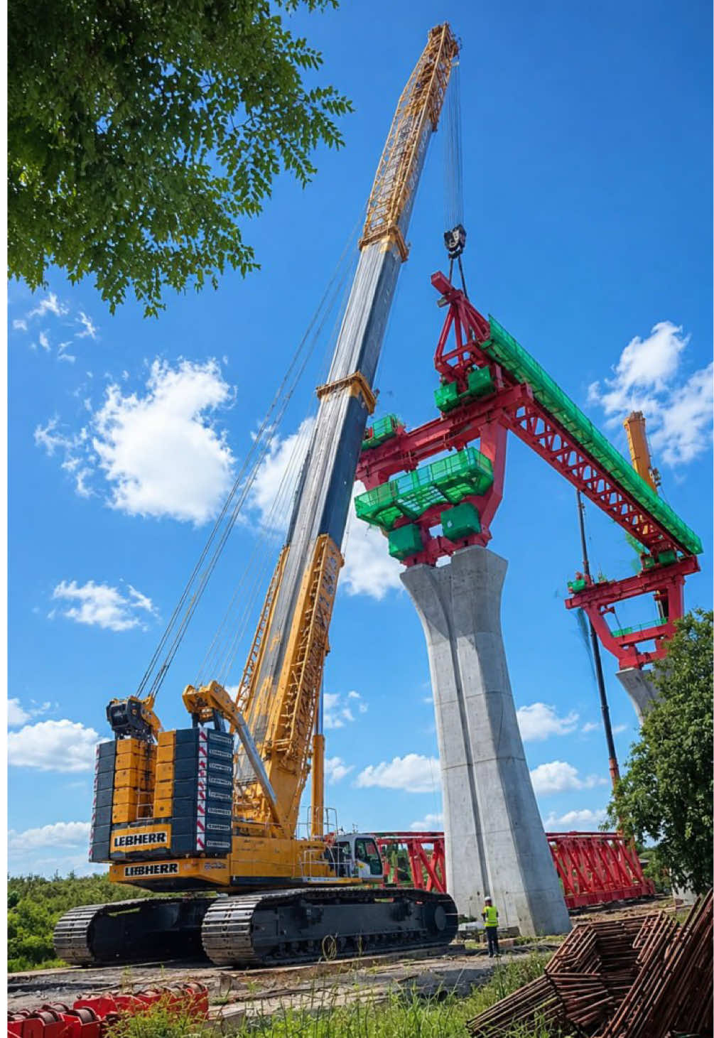 Bridge Construction Takes a Shocking Turn  Watch the intense moment a temporary steel platform gives way during a massive bridge project. A realistic construction failure captured with authentic heavy machinery and engineering detail. #ConstructionSite #Bridge #MegaProjects #CraneOperator #industrial 